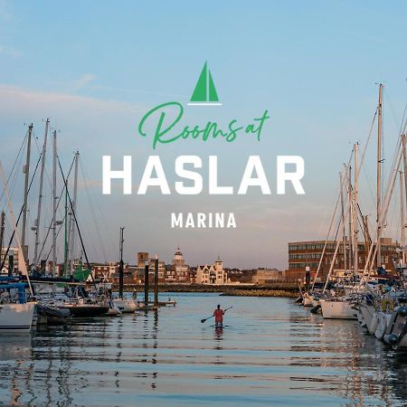 Rooms At Haslar Marina Госпорт Екстериор снимка