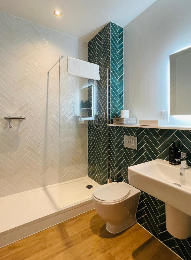 Rooms At Haslar Marina Госпорт Екстериор снимка