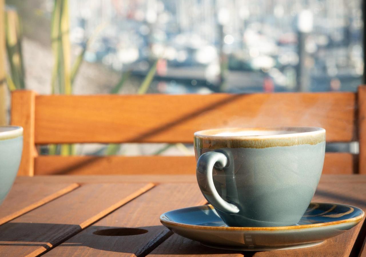 Rooms At Haslar Marina Госпорт Екстериор снимка