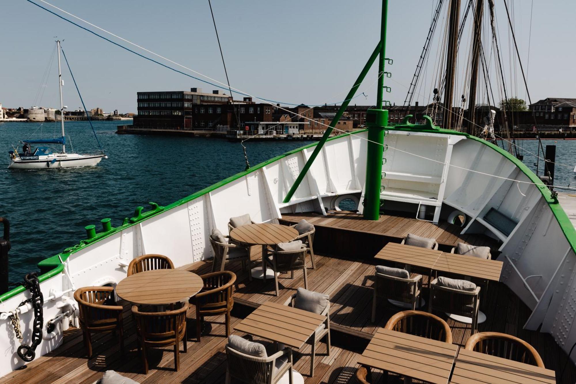 Rooms At Haslar Marina Госпорт Екстериор снимка